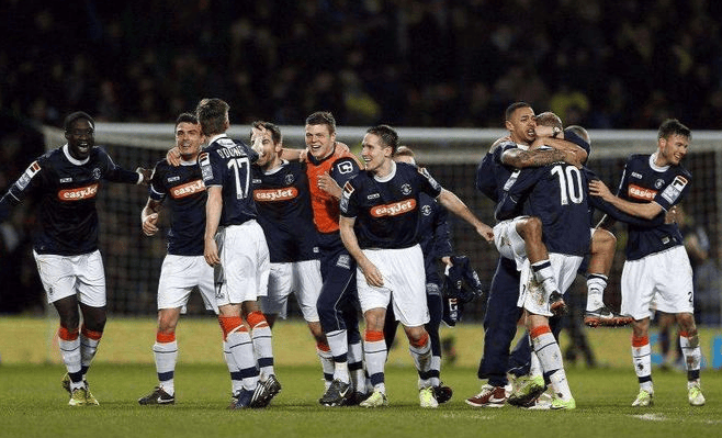 集结日马赛备战法国杯；战术微调细节曝光；话题不断；年轻球员得到机会的简单介绍